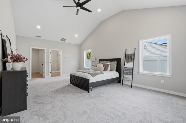 214 WYANDOTTE RD, Fairless Hills, PA 19030