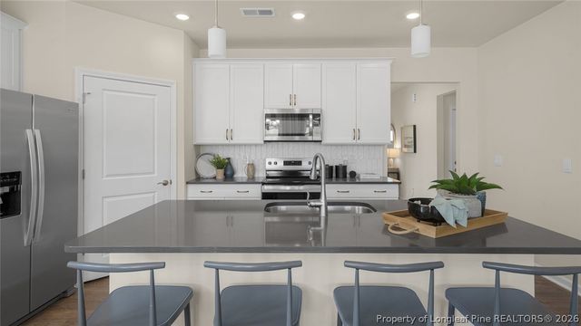 816 Fernwind Circle, Aberdeen, NC 28315