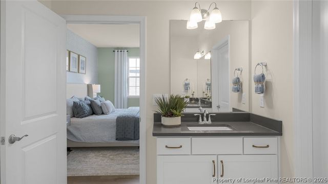 816 Fernwind Circle, Aberdeen, NC 28315