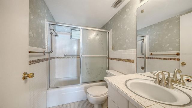 1100 TARPON CENTER DRIVE 4B, Venice, FL 34285