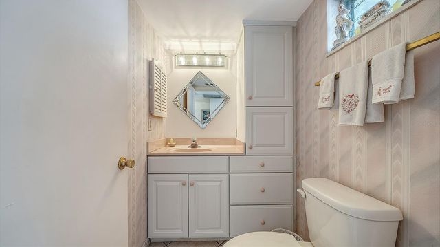 1100 TARPON CENTER DRIVE 4B, Venice, FL 34285