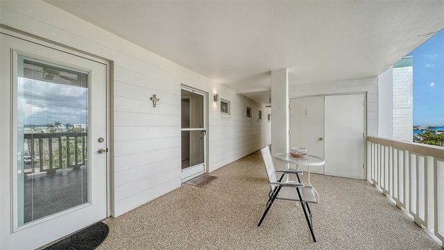 1100 TARPON CENTER DRIVE 4B, Venice, FL 34285