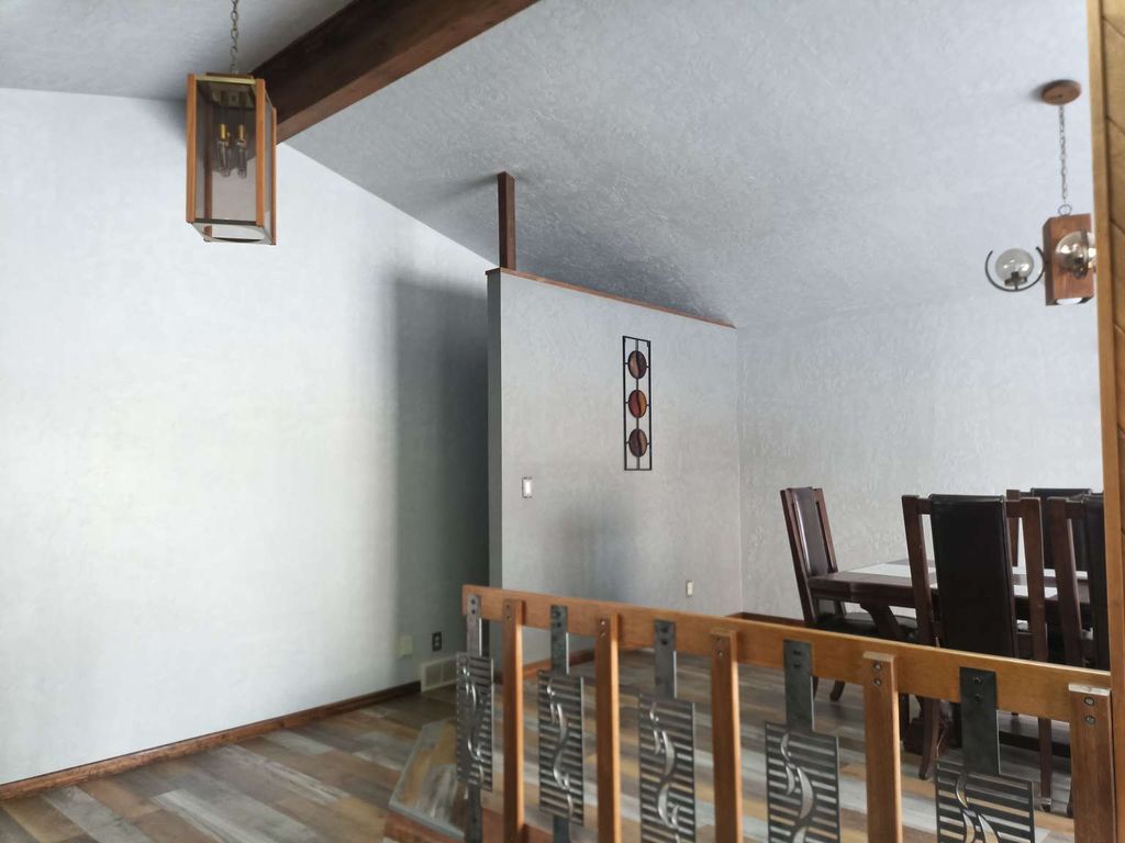 Image 14 of property listing at 3928 15th Avenue S, Great Falls, MT 59405