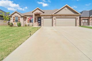 922 E Pinnacle Street, Prairie Grove, AR 72753