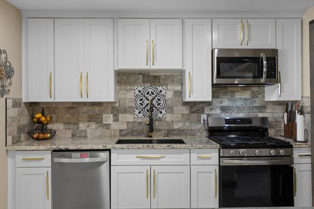 4243 Glenridge Dr, Carmichael, CA 95608