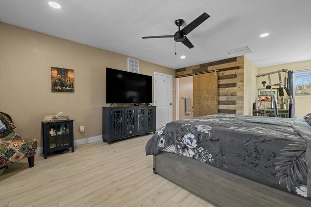 4243 Glenridge Dr, Carmichael, CA 95608