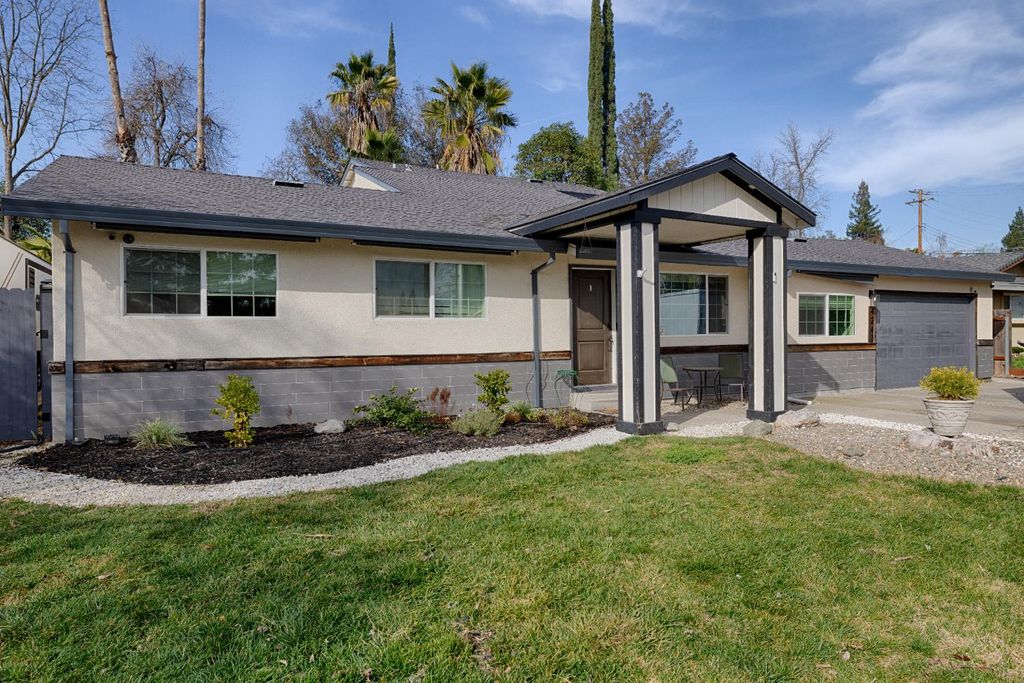 4243 Glenridge Dr, Carmichael, CA 95608