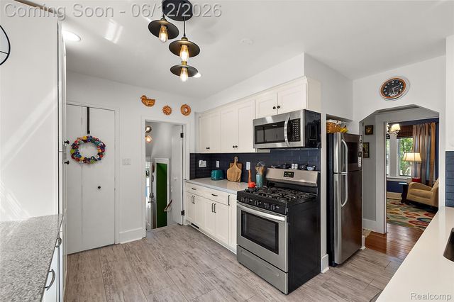 495 Lincoln Avenue, Clawson, MI 48017