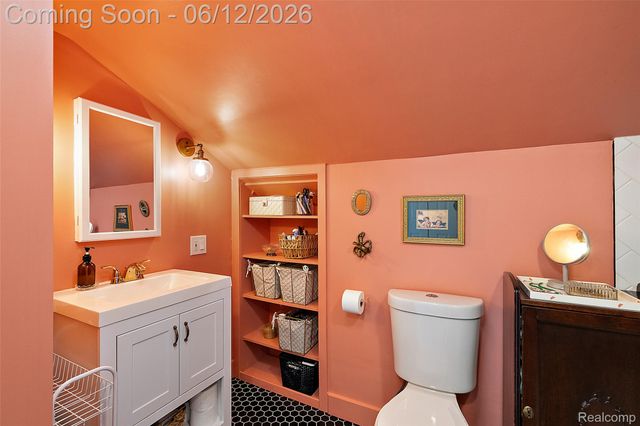 495 Lincoln Avenue, Clawson, MI 48017