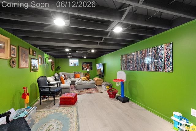 495 Lincoln Avenue, Clawson, MI 48017
