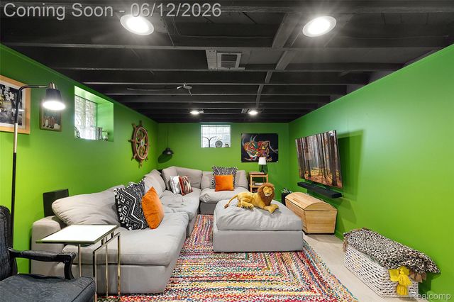 495 Lincoln Avenue, Clawson, MI 48017
