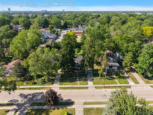 495 Lincoln Avenue, Clawson, MI 48017