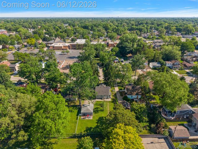 495 Lincoln Avenue, Clawson, MI 48017