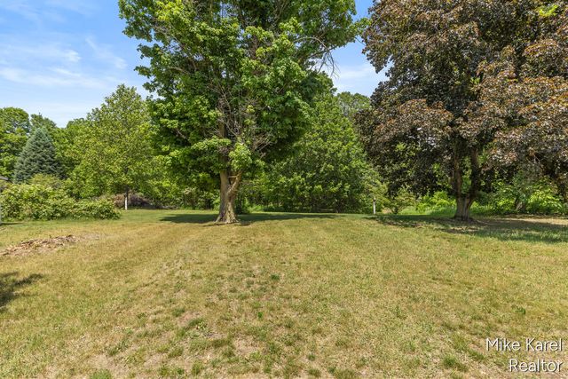 3047 143rd Avenue, Dorr, MI 49323