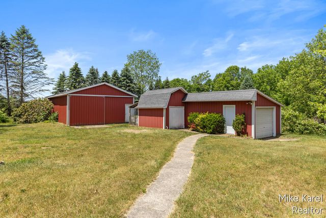 3047 143rd Avenue, Dorr, MI 49323