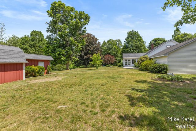 3047 143rd Avenue, Dorr, MI 49323