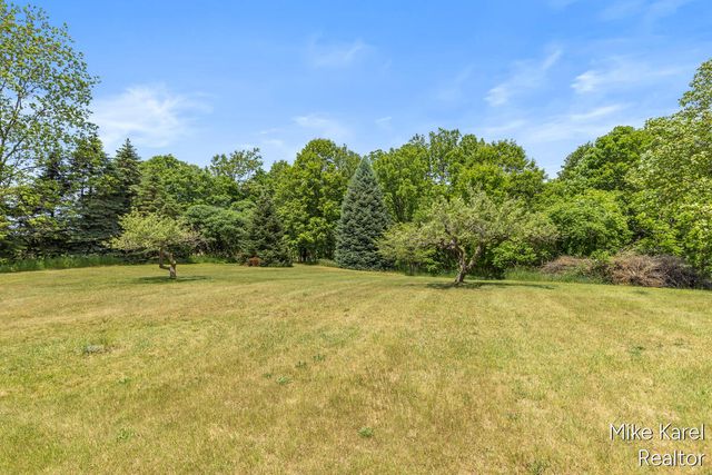 3047 143rd Avenue, Dorr, MI 49323