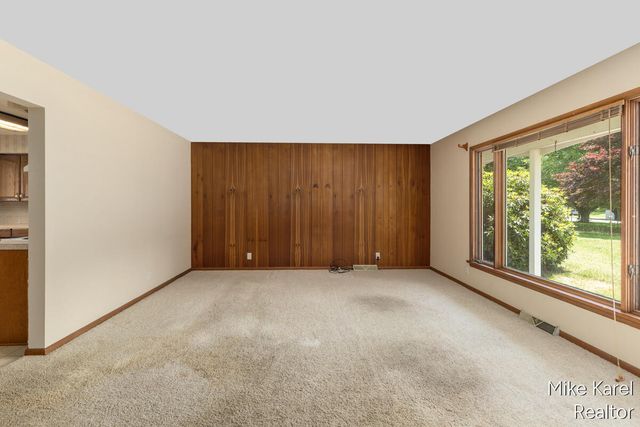 3047 143rd Avenue, Dorr, MI 49323