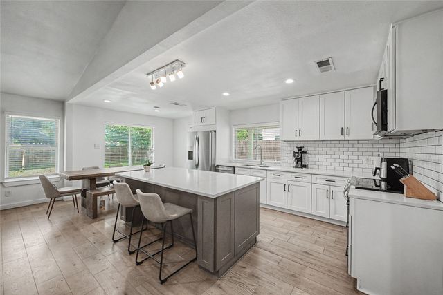 2034 Cedarwood Drive, Carrollton, TX 75007