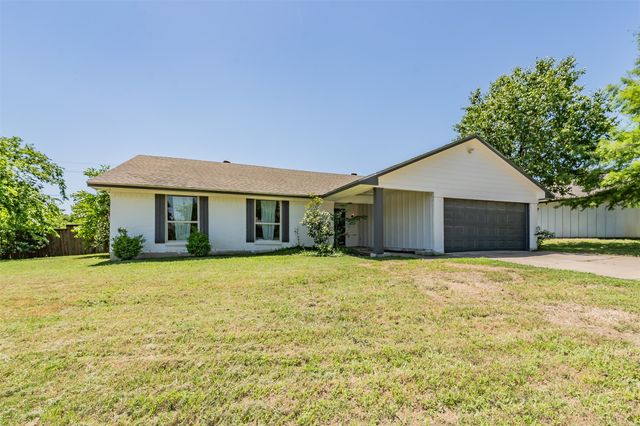 2034 Cedarwood Drive, Carrollton, TX 75007
