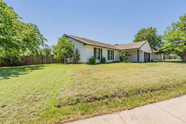 2034 Cedarwood Drive, Carrollton, TX 75007