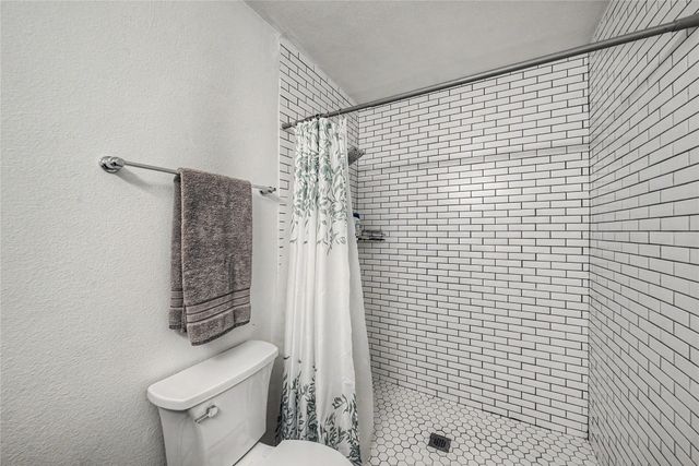 2034 Cedarwood Drive, Carrollton, TX 75007