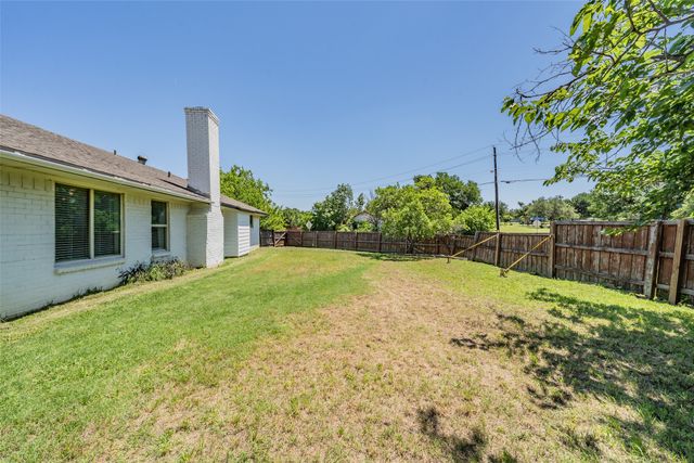 2034 Cedarwood Drive, Carrollton, TX 75007