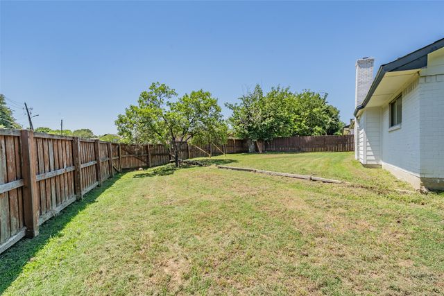 2034 Cedarwood Drive, Carrollton, TX 75007