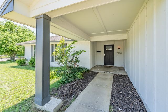 2034 Cedarwood Drive, Carrollton, TX 75007