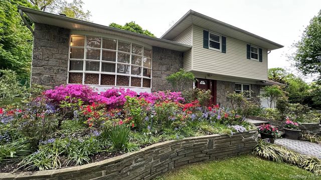 5 Highpoint Drive, Huntington, NY 11743