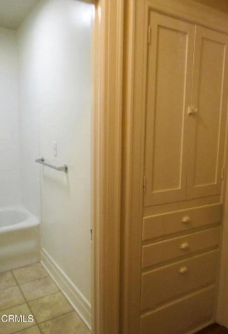 1807 E Glenoaks Boulevard, Glendale, CA 91206