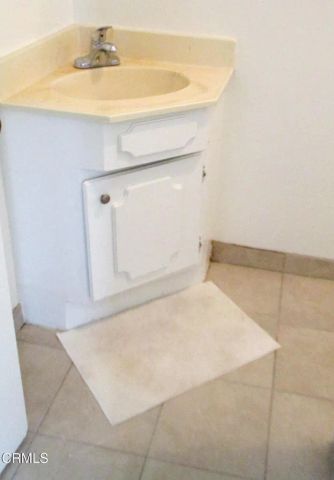 1807 E Glenoaks Boulevard, Glendale, CA 91206