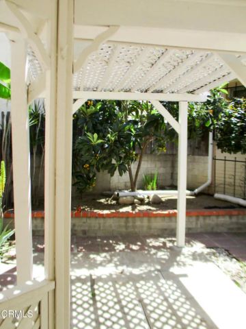 1807 E Glenoaks Boulevard, Glendale, CA 91206