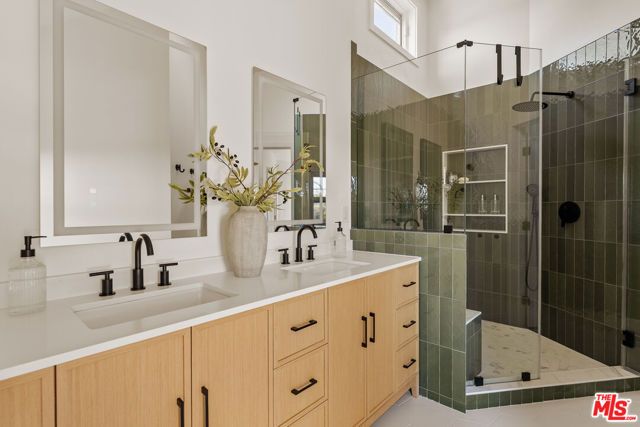 8225 Handley Avenue, Los Angeles, CA 90045