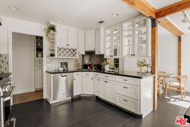 8225 Handley Avenue, Los Angeles, CA 90045
