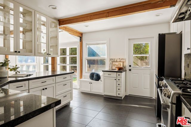 8225 Handley Avenue, Los Angeles, CA 90045