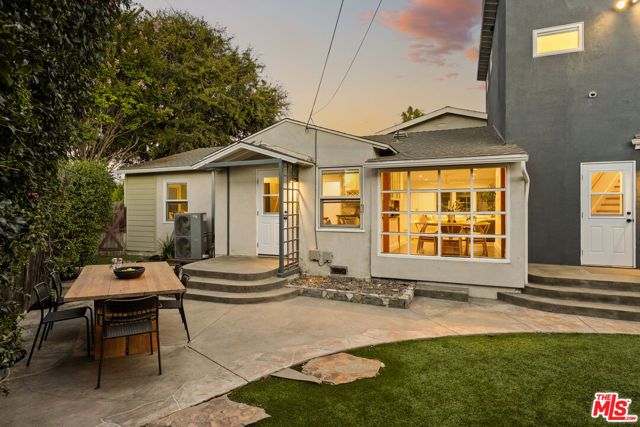 8225 Handley Avenue, Los Angeles, CA 90045