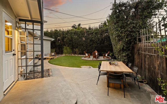 8225 Handley Avenue, Los Angeles, CA 90045