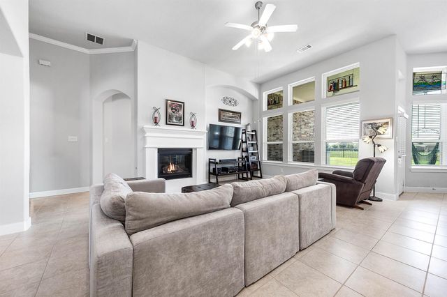 1345 Laurel Loop, Angleton, TX 77515