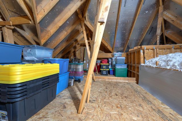 1345 Laurel Loop, Angleton, TX 77515