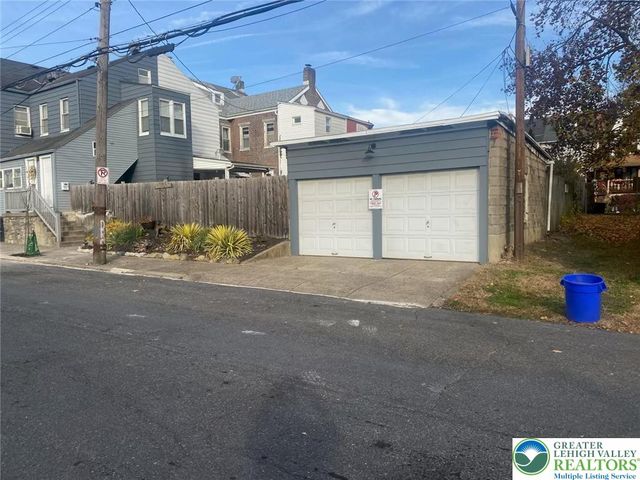200 11th Street, Easton, PA 18042