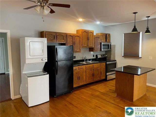 200 11th Street, Easton, PA 18042