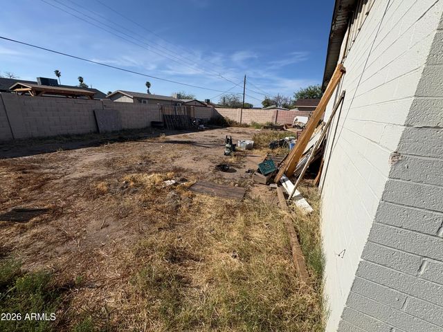 2324 N 48TH Avenue, Phoenix, AZ 85035