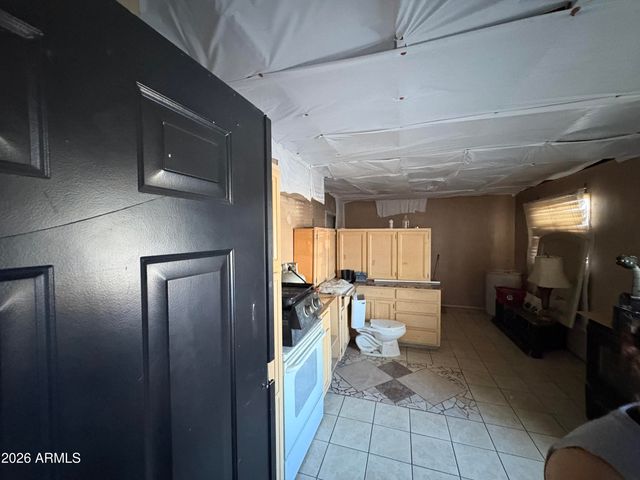 2324 N 48TH Avenue, Phoenix, AZ 85035