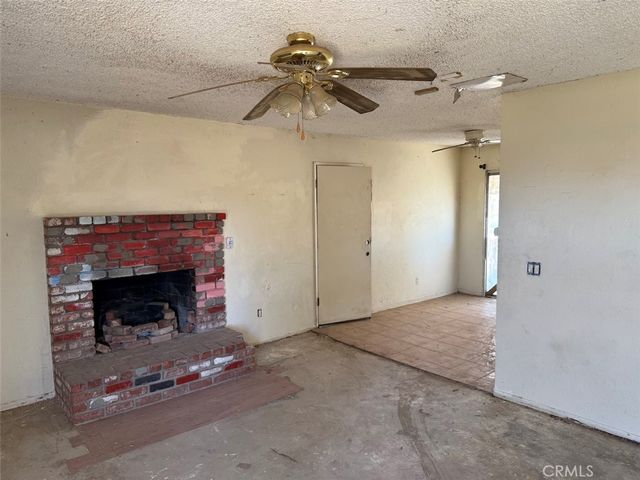 16254 Mossdale Avenue, Lancaster, CA 93535