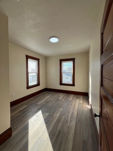 28 Cleveland Ave 6, Brockton, MA 02301