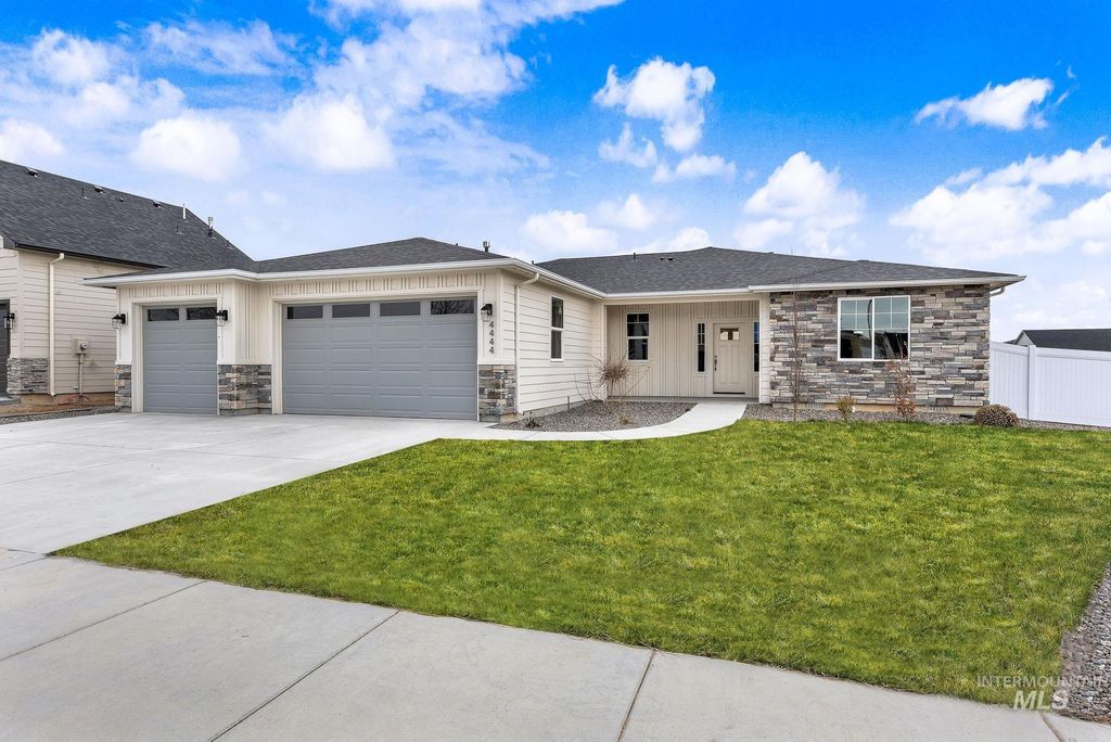 1183 W Recess Way, Kuna, ID 83634