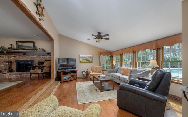 1 STRAFFORD COURT, Medford, NJ 08055