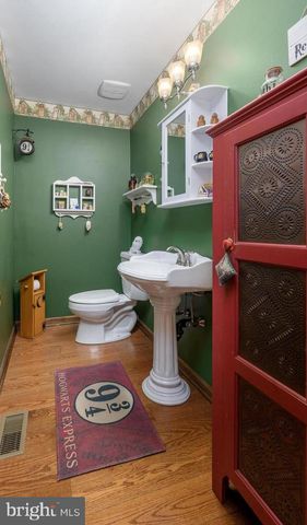 1 STRAFFORD COURT, Medford, NJ 08055
