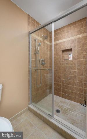 1 STRAFFORD COURT, Medford, NJ 08055